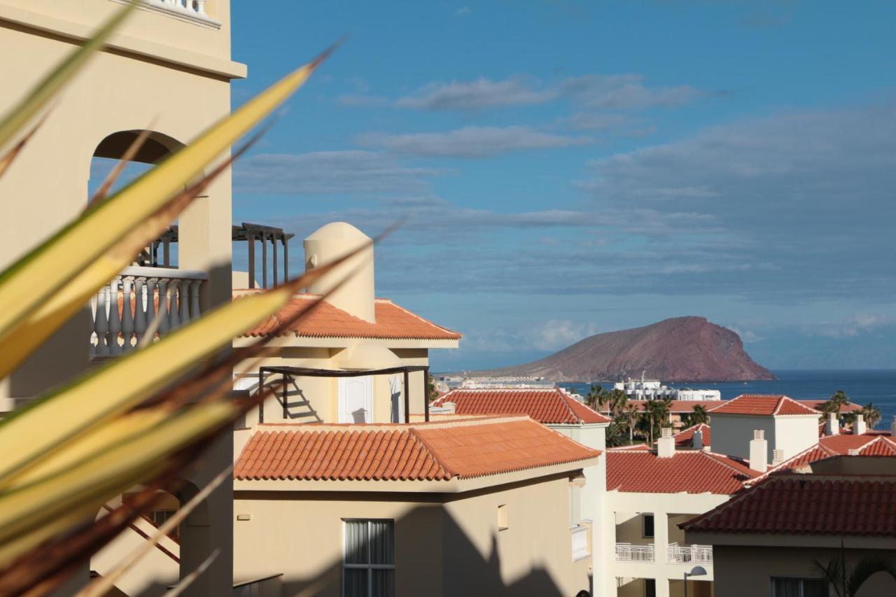 Golf View Apartment - Stunning Ocean View Golf Del Sur San Miguel de Abona Extérieur photo