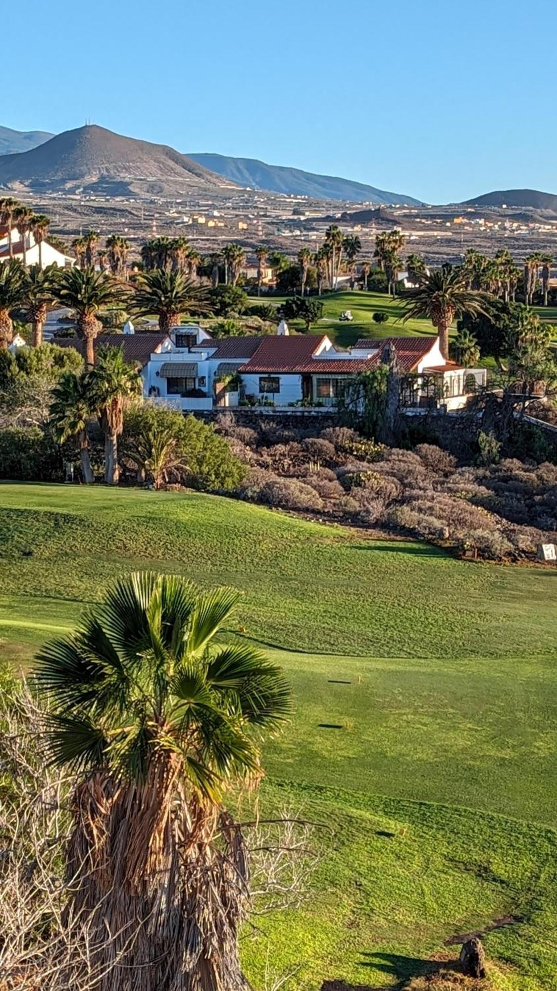 Golf View Apartment - Stunning Ocean View Golf Del Sur San Miguel de Abona Extérieur photo