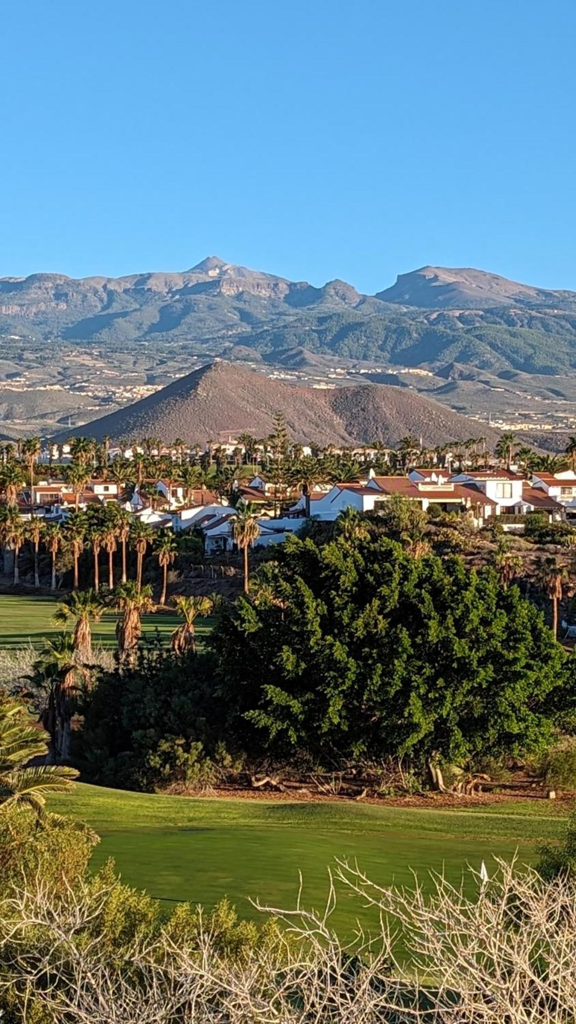 Golf View Apartment - Stunning Ocean View Golf Del Sur San Miguel de Abona Extérieur photo